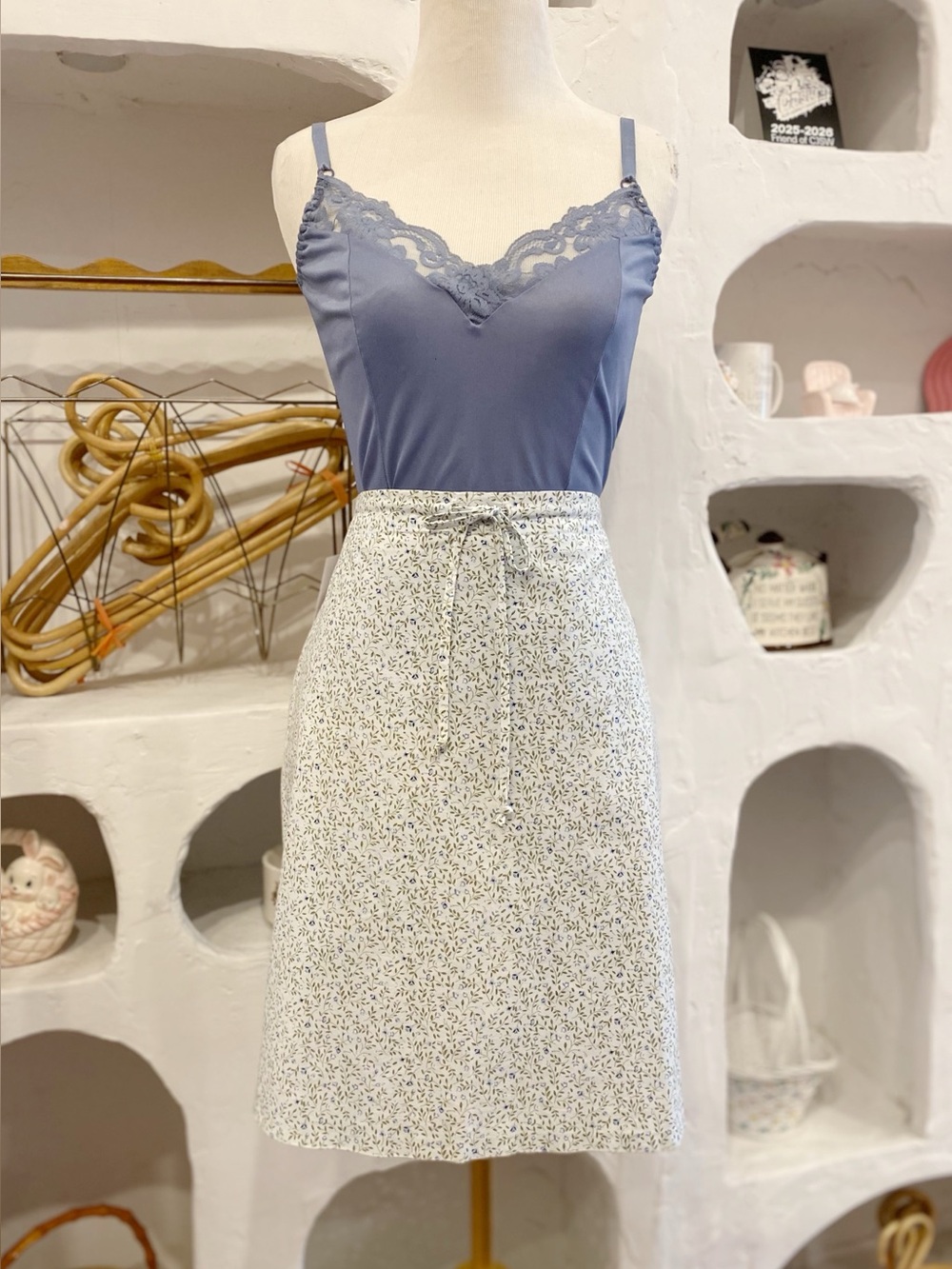 90s Vintage Light Blue Floral Knee Length Pencil Skirt with Drawstring on Front